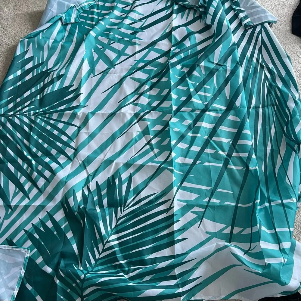 Palm Leaf Shower Curtain NWOT